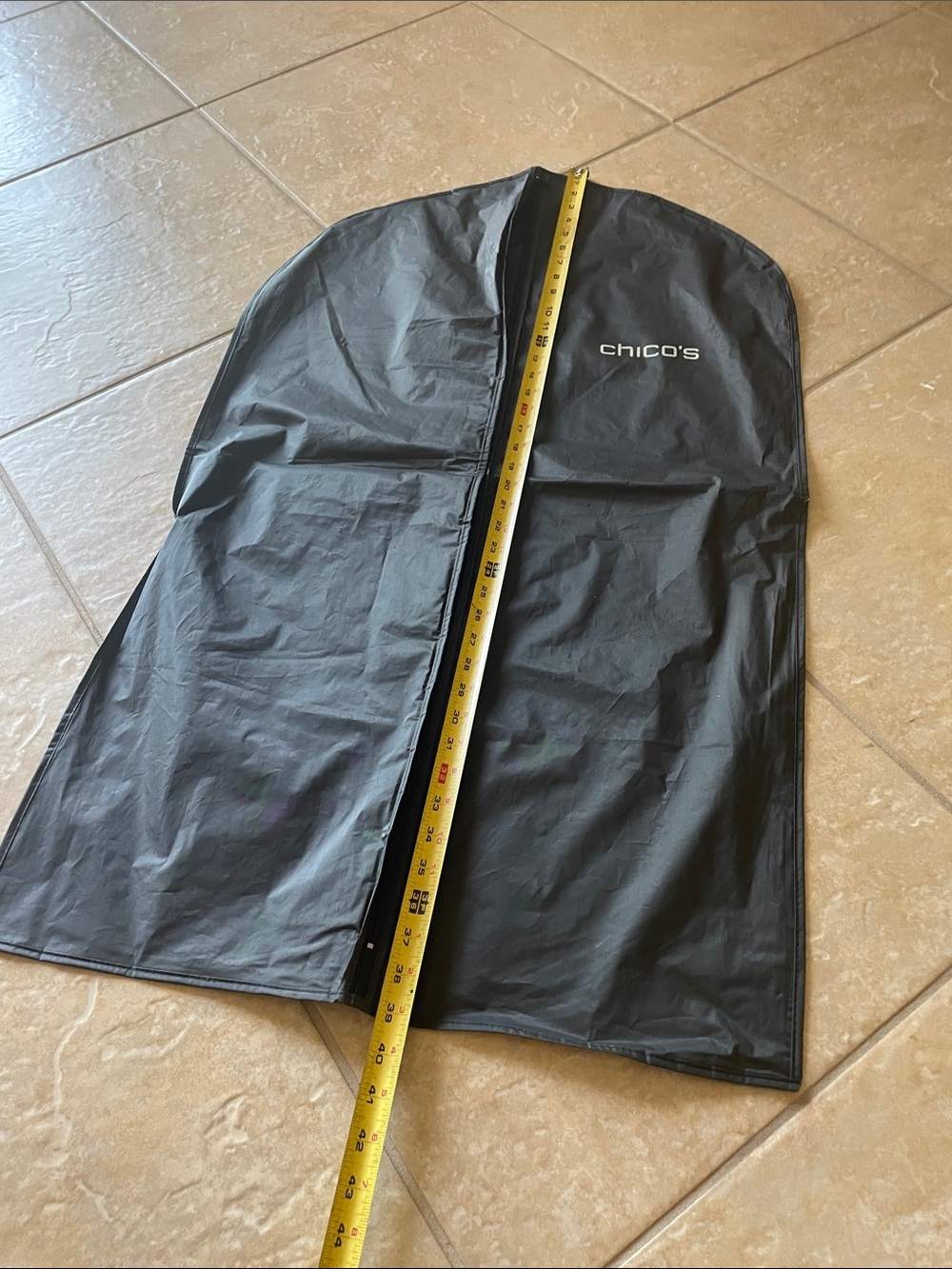 🖤5/$25 Chicos black garment bag